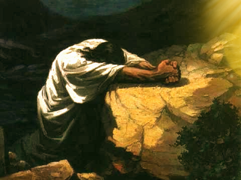 Jezus bidt in de hof van Gethsémané terwijl Hij de last van de zonde van de wereld draagt.